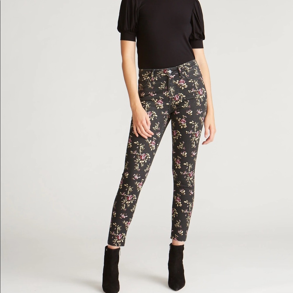 NWT DRIFTWOOD Jackie Ditzy Garden Print Jeans
